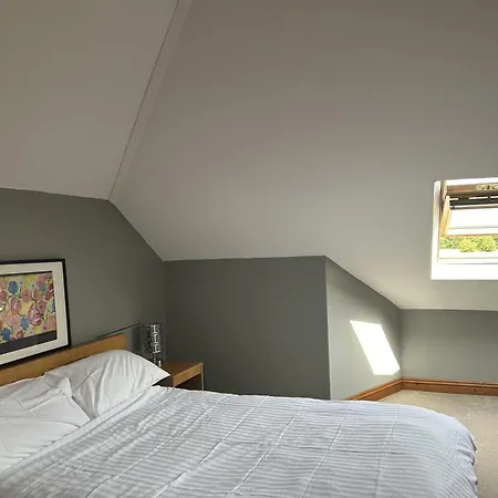 בית נופש Wonderful 4 Bedroom Sleeps 8 *