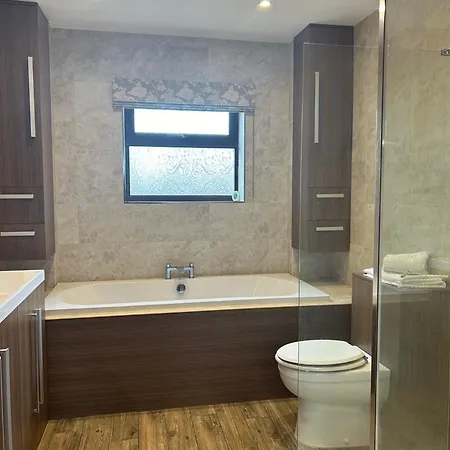 בית נופש Wonderful 4 Bedroom Sleeps 8