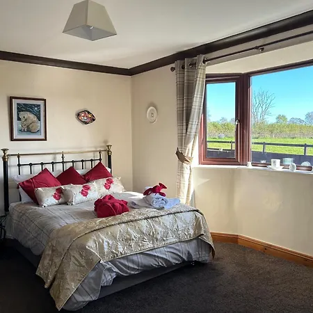 Σπίτι διακοπών Wonderful 4 Bedroom Sleeps 8