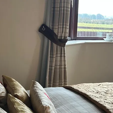 Holiday home Wonderful 4 Bedroom Sleeps 8