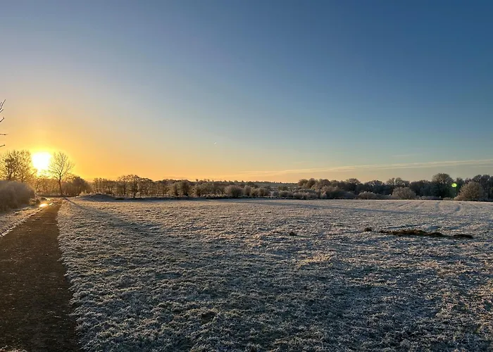 Wonderful 4 Bedroom Sleeps 8 *