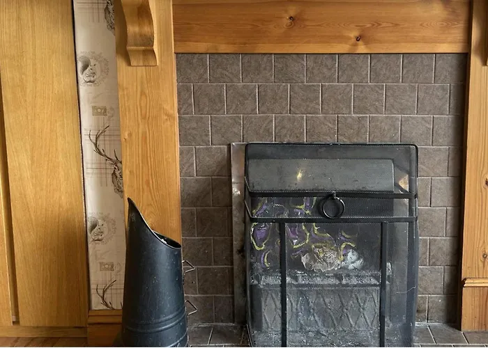 Wonderful 4 Bedroom Sleeps 8 *