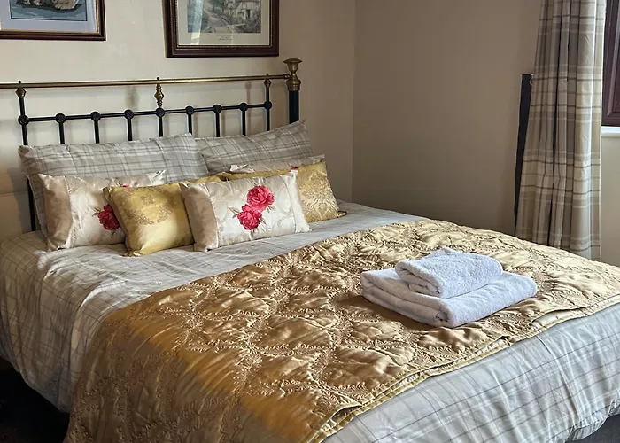 Wonderful 4 Bedroom Sleeps 8