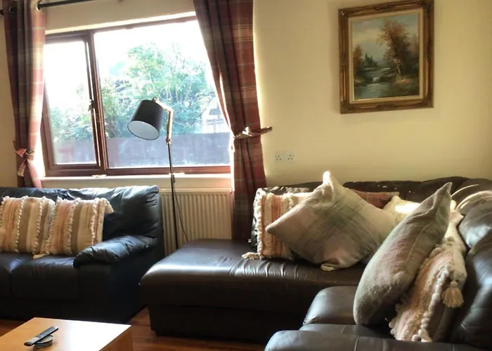 度假居 Wonderful 4 Bedroom Sleeps 8