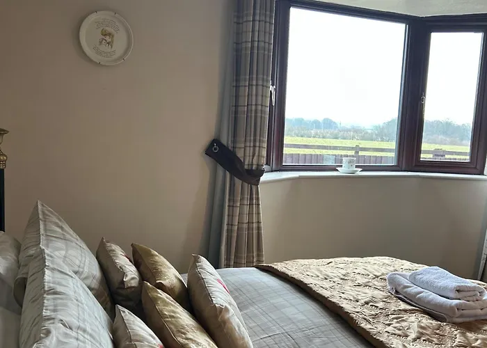 度假居 Wonderful 4 Bedroom Sleeps 8 *