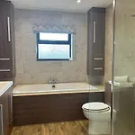 Holiday home Wonderful 4 Bedroom Sleeps 8