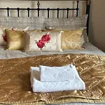 Wonderful 4 Bedroom Sleeps 8 Holiday home